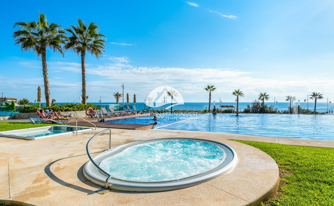 Resale - Apartment  - Orihuela Costa - Punta Prima  