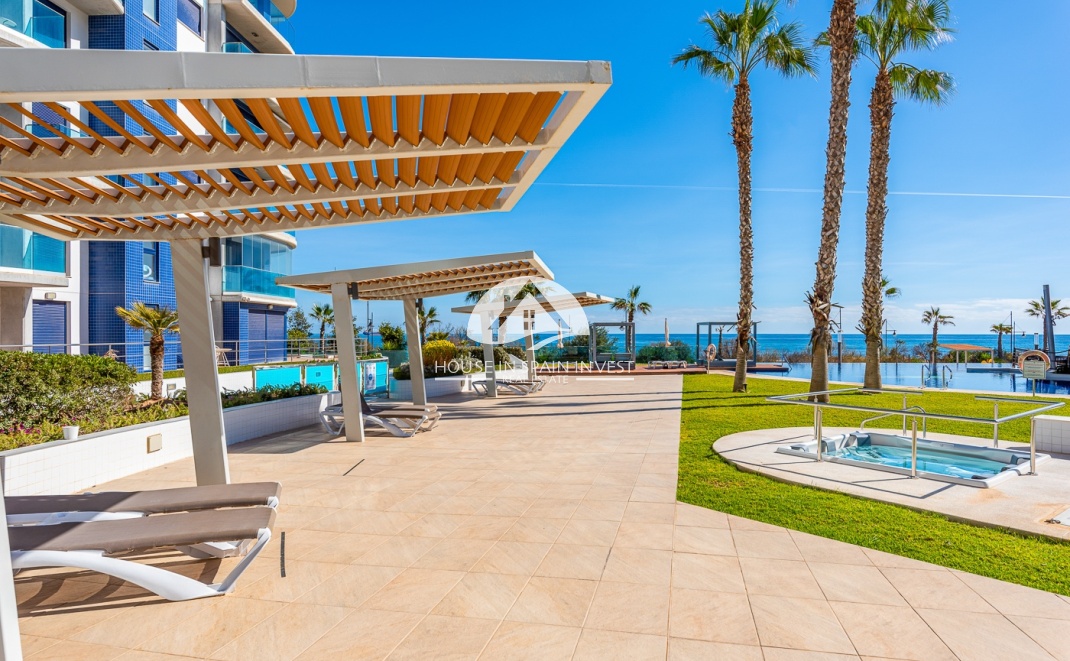 Resale - Apartment  - Orihuela Costa - Punta Prima  