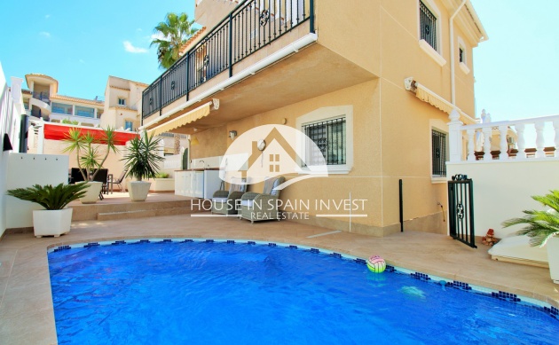 Resale - Villa - Orihuela Costa - Villamartín