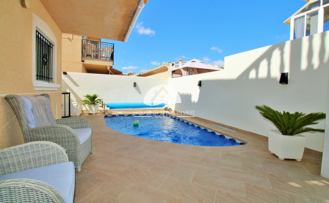 Resale - Villa - Orihuela Costa - Villamartín