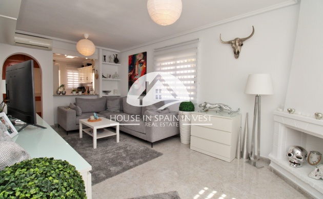 Resale - Villa - Orihuela Costa - Villamartín