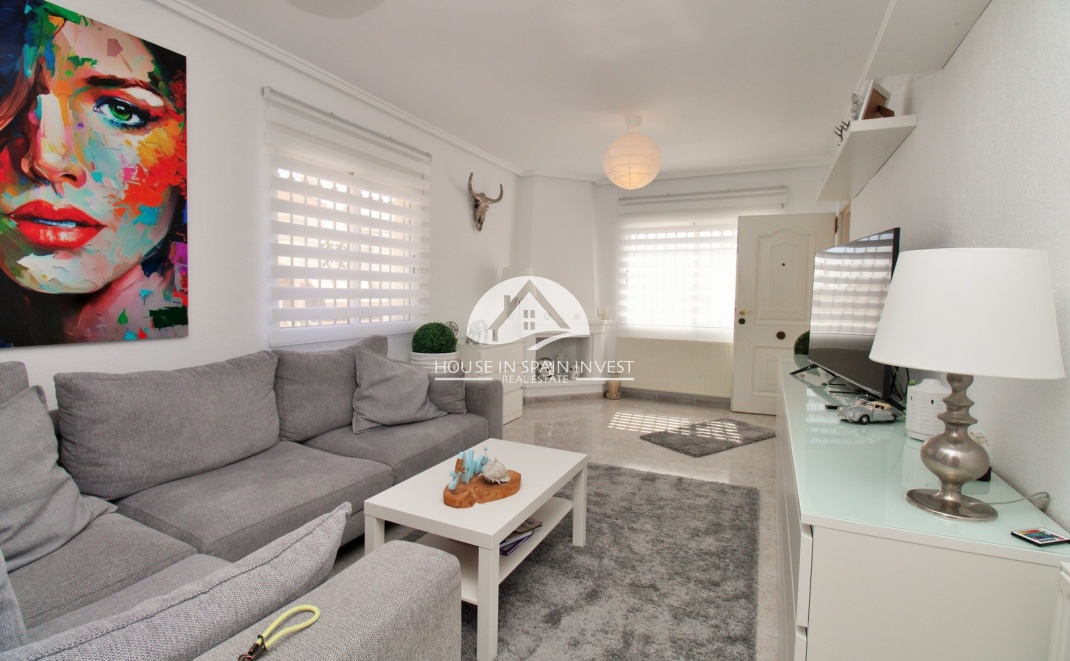 Resale - Villa - Orihuela Costa - Villamartín