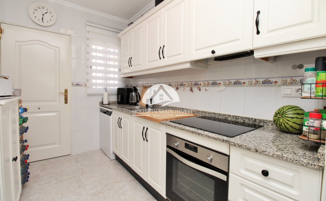 Resale - Villa - Orihuela Costa - Villamartín