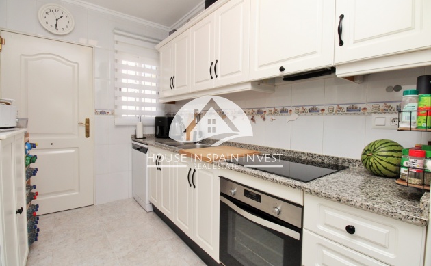 Resale - Villa - Orihuela Costa - Villamartín