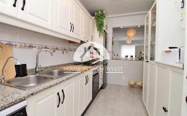 Resale - Villa - Orihuela Costa - Villamartín