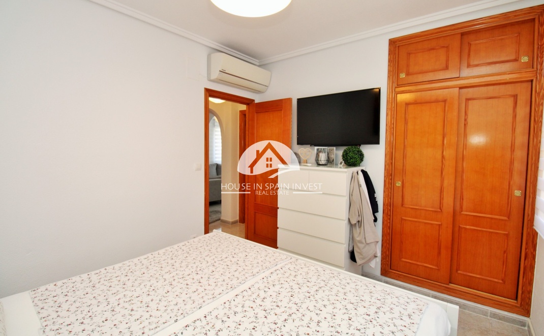 Resale - Villa - Orihuela Costa - Villamartín