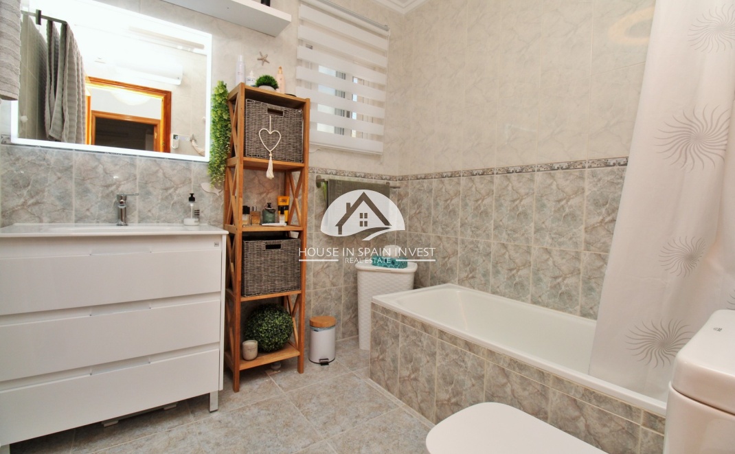 Resale - Villa - Orihuela Costa - Villamartín