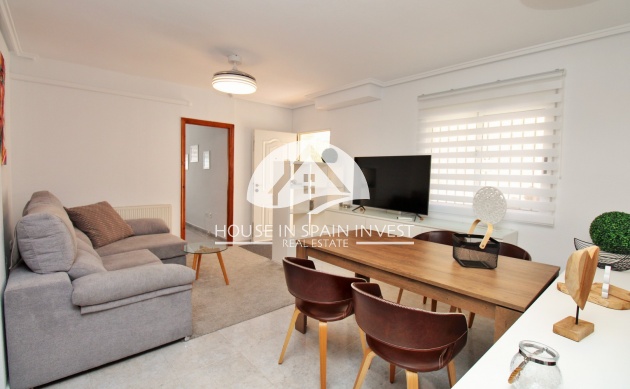 Resale - Villa - Orihuela Costa - Villamartín