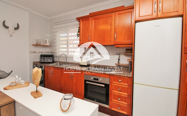 Resale - Villa - Orihuela Costa - Villamartín