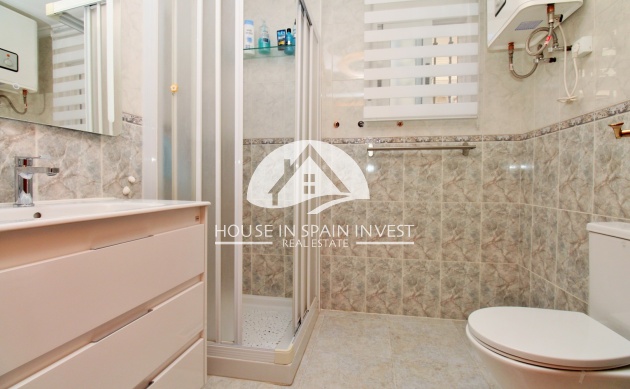 Resale - Villa - Orihuela Costa - Villamartín