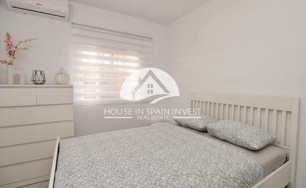 Resale - Villa - Orihuela Costa - Villamartín