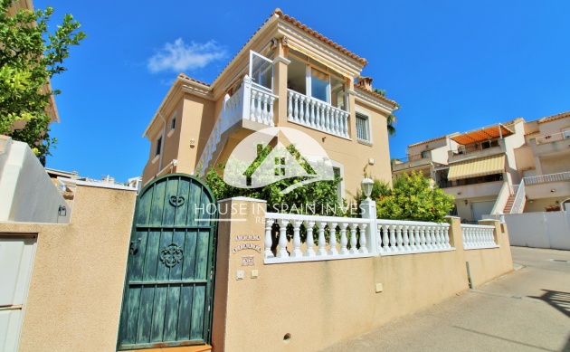 Resale - Villa - Orihuela Costa - Villamartín