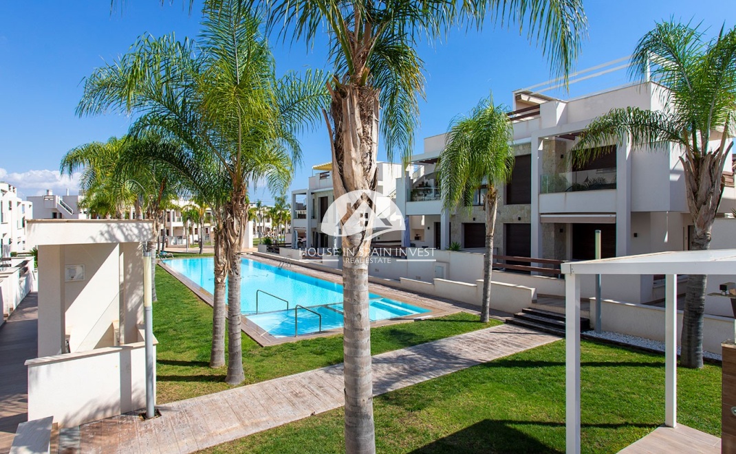 Resale - Apartment  - Torrevieja - Los Balcones  