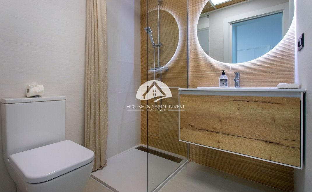 Resale - Apartment  - Torrevieja - Los Balcones  