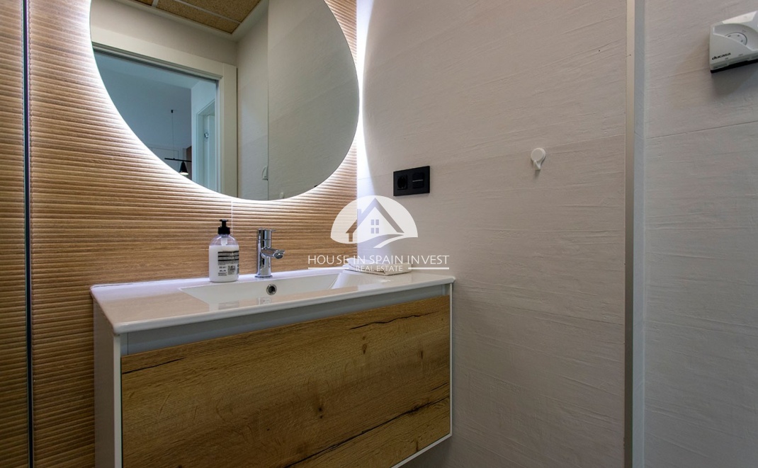 Resale - Apartment  - Torrevieja - Los Balcones  