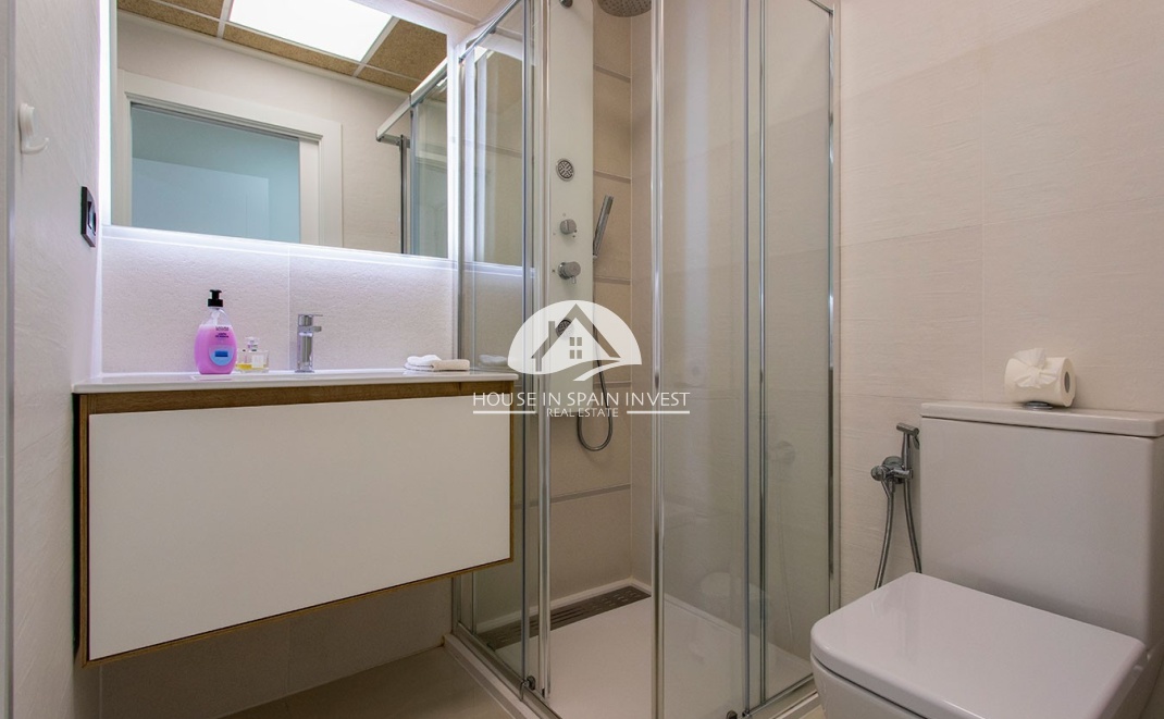 Resale - Apartment  - Torrevieja - Los Balcones  