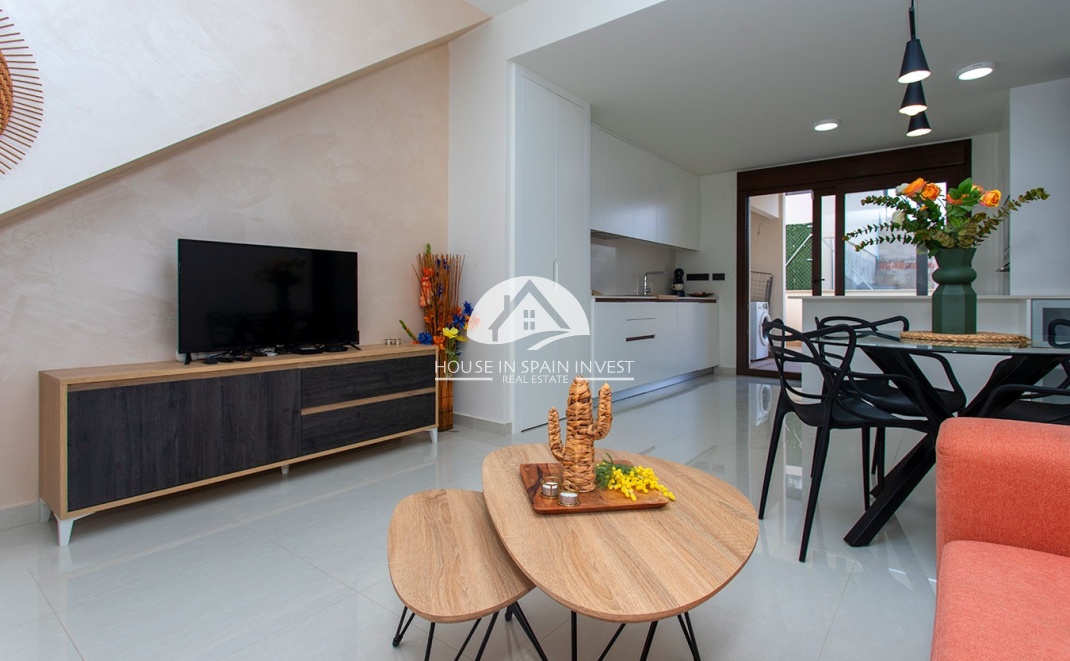 Resale - Apartment  - Torrevieja - Los Balcones  