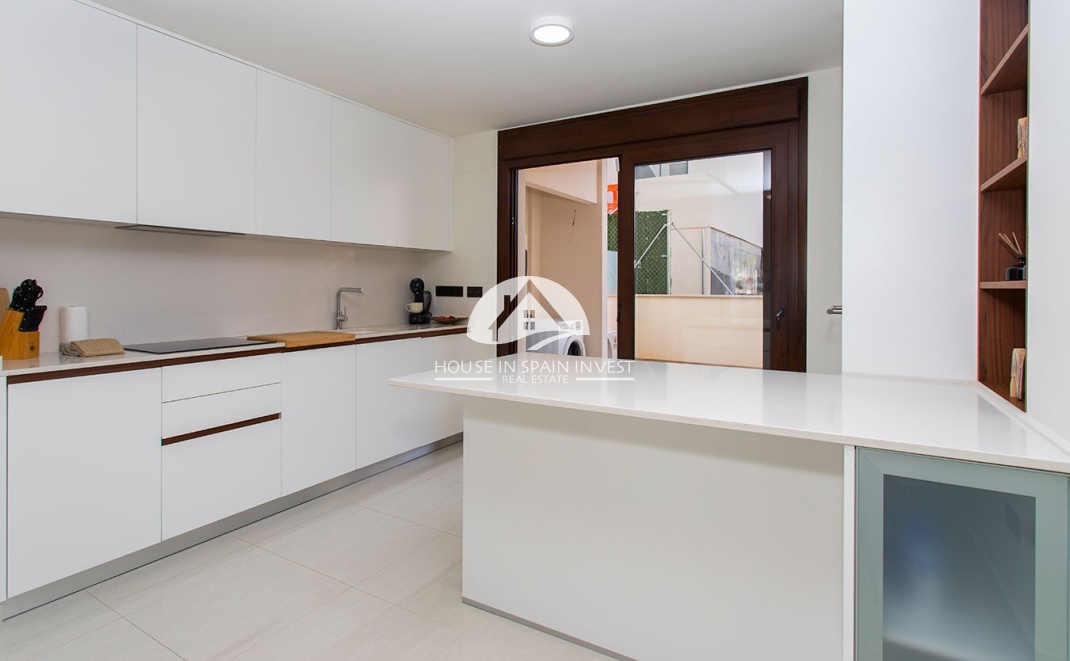 Resale - Apartment  - Torrevieja - Los Balcones  