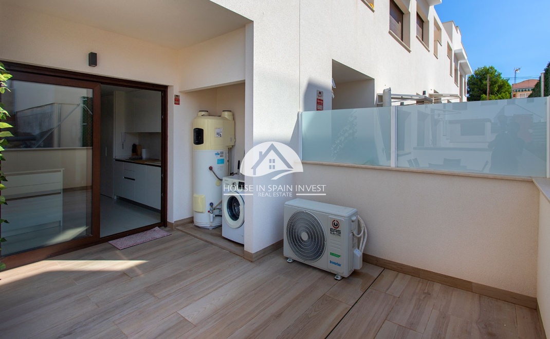 Resale - Apartment  - Torrevieja - Los Balcones  