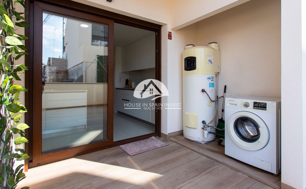 Resale - Apartment  - Torrevieja - Los Balcones  