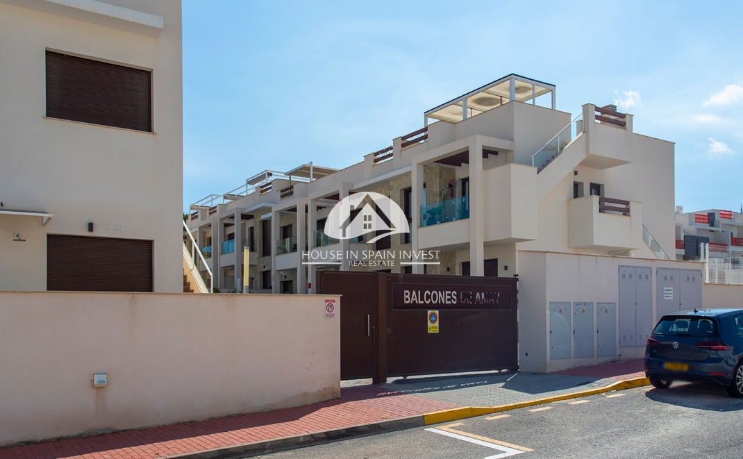 Resale - Apartment  - Torrevieja - Los Balcones  