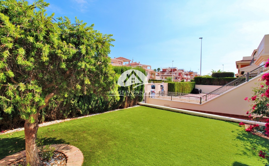 Resale - Apartment  - Orihuela Costa - Playa Flamenca