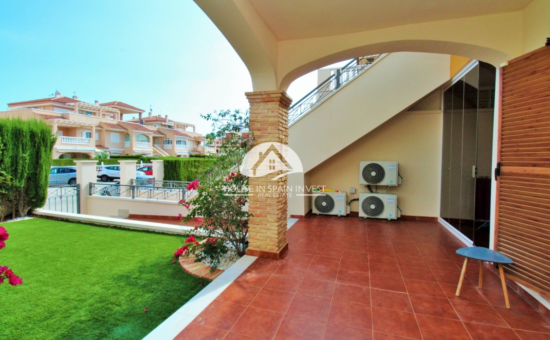 Resale - Apartment  - Orihuela Costa - Playa Flamenca