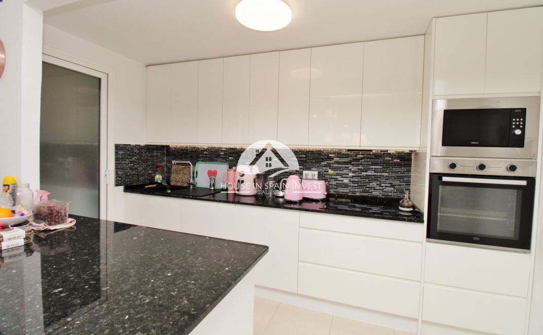 Resale - Apartment  - Orihuela Costa - Playa Flamenca