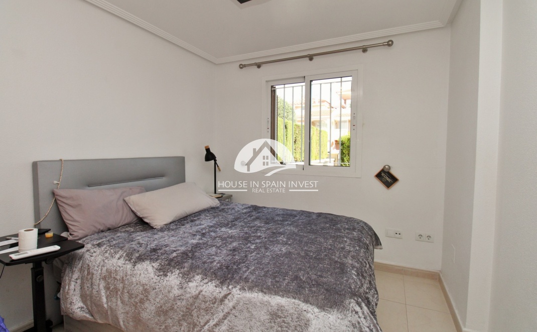Resale - Apartment  - Orihuela Costa - Playa Flamenca