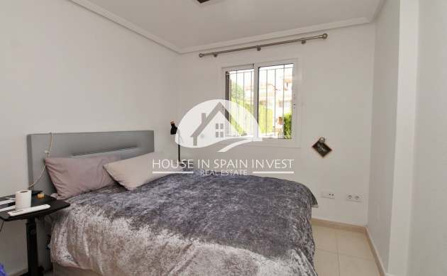 Resale - Apartment  - Orihuela Costa - Playa Flamenca