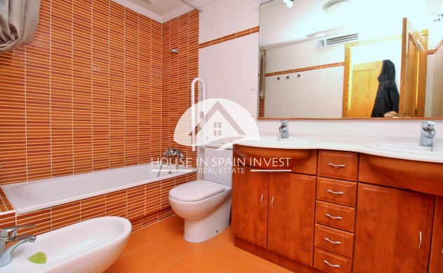 Resale - Apartment  - Orihuela Costa - Playa Flamenca