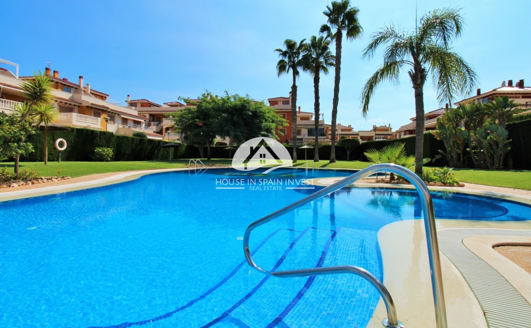 Resale - Apartment  - Orihuela Costa - Playa Flamenca
