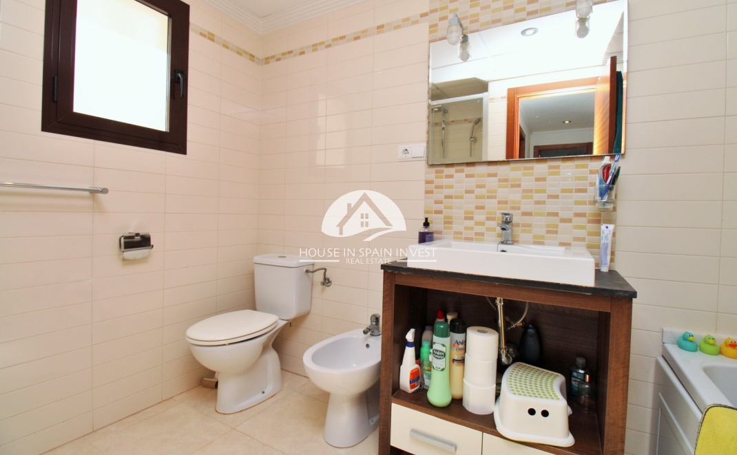 Resale - Apartment  - Orihuela Costa - Cabo roig  