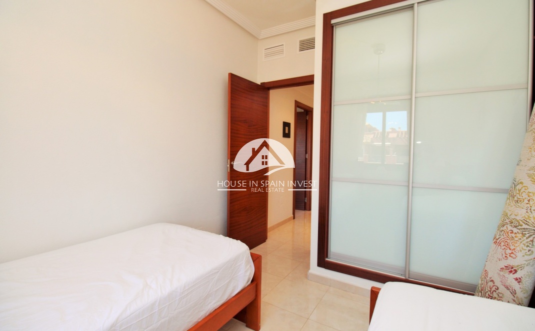 Resale - Apartment  - Orihuela Costa - Cabo roig  