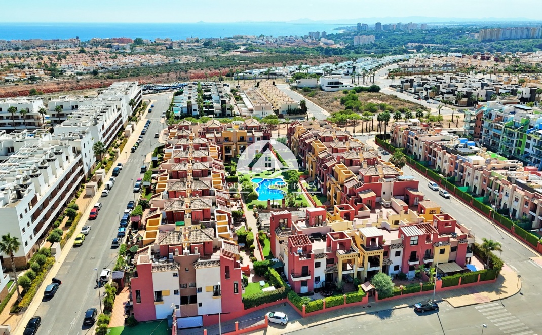 Resale - Apartment  - Orihuela Costa - Cabo roig  