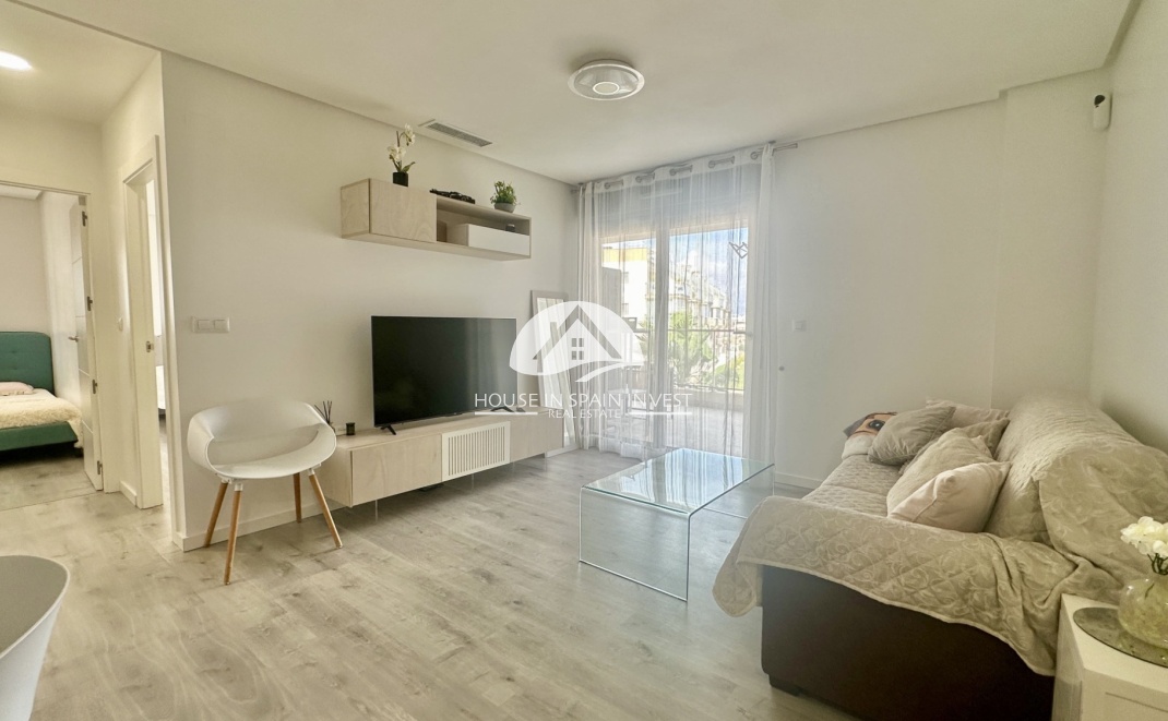 Resale - Apartment  - Orihuela Costa - Villamartín