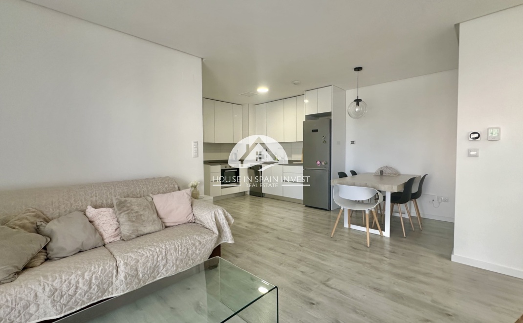 Resale - Apartment  - Orihuela Costa - Villamartín