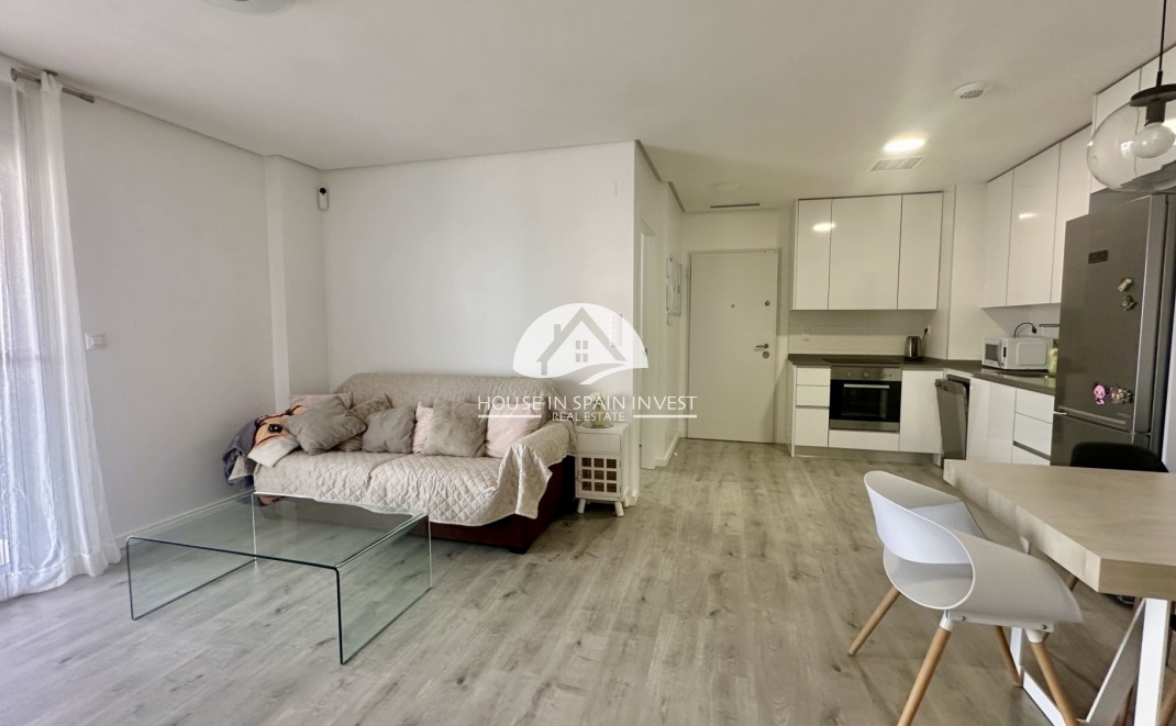 Resale - Apartment  - Orihuela Costa - Villamartín
