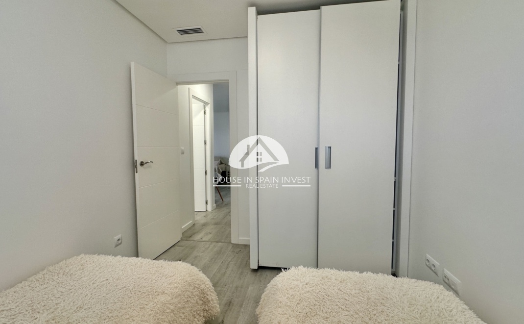 Resale - Apartment  - Orihuela Costa - Villamartín