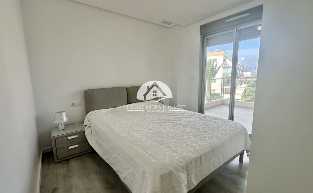 Resale - Apartment  - Orihuela Costa - Villamartín