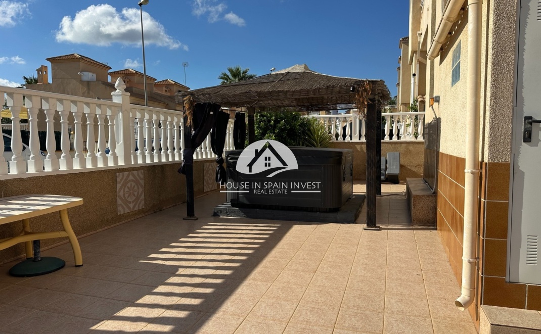 Herverkoop - Villa - Orihuela Costa - Villamartín