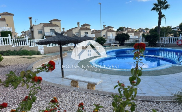 Herverkoop - Villa - Orihuela Costa - Villamartín