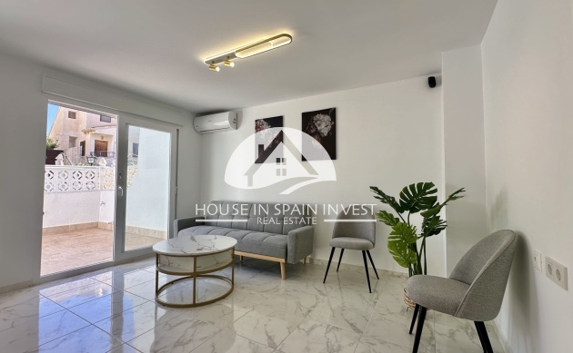 Resale - Townhouse - Torrevieja - Los Balcones  