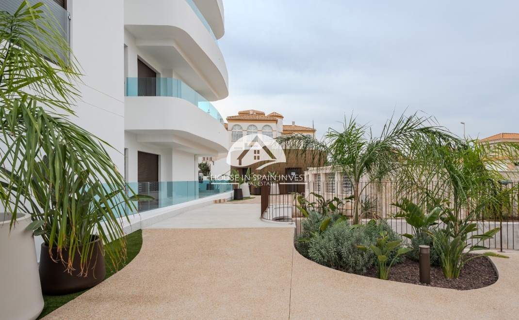 Resale - Apartment  - Orihuela Costa - Playa Flamenca