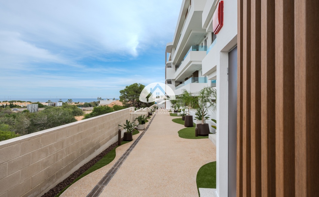 Resale - Apartment  - Orihuela Costa - Playa Flamenca