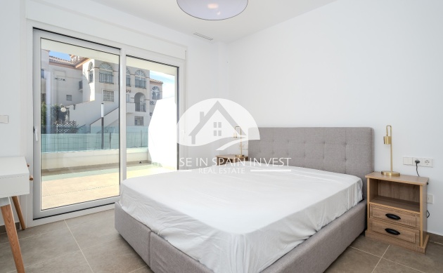 Resale - Apartment  - Orihuela Costa - Playa Flamenca