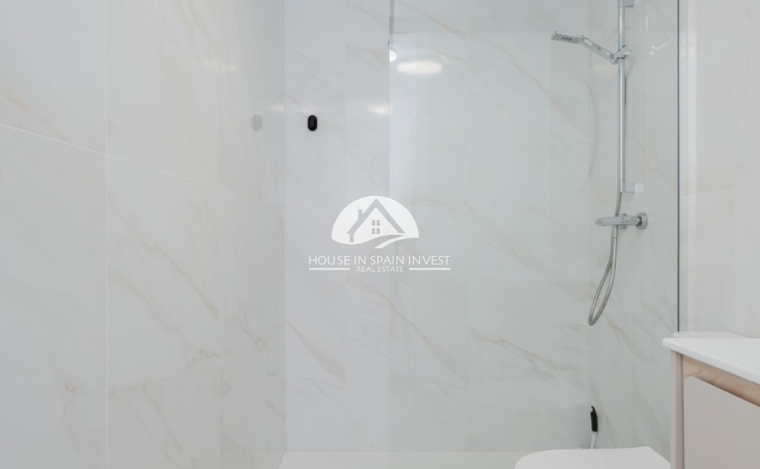 Resale - Apartment  - Orihuela Costa - Playa Flamenca