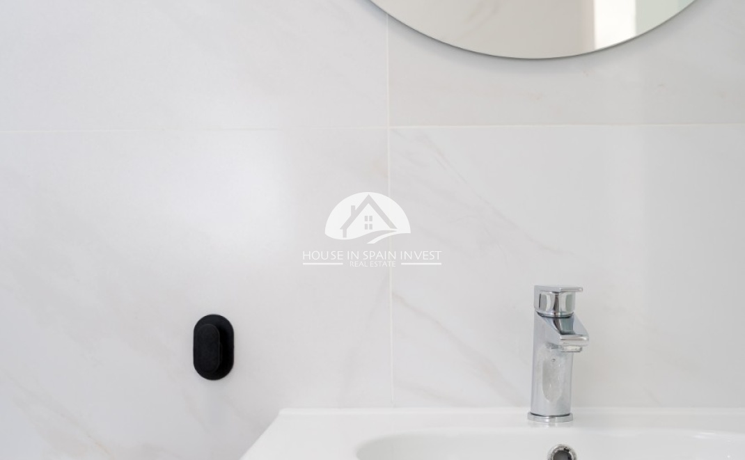 Resale - Apartment  - Orihuela Costa - Playa Flamenca