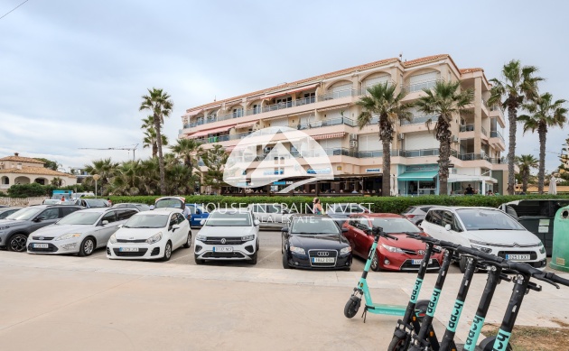 Resale - Apartment  - Orihuela Costa - Playa Flamenca