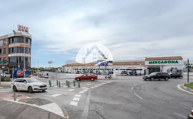 Resale - Apartment  - Orihuela Costa - Playa Flamenca